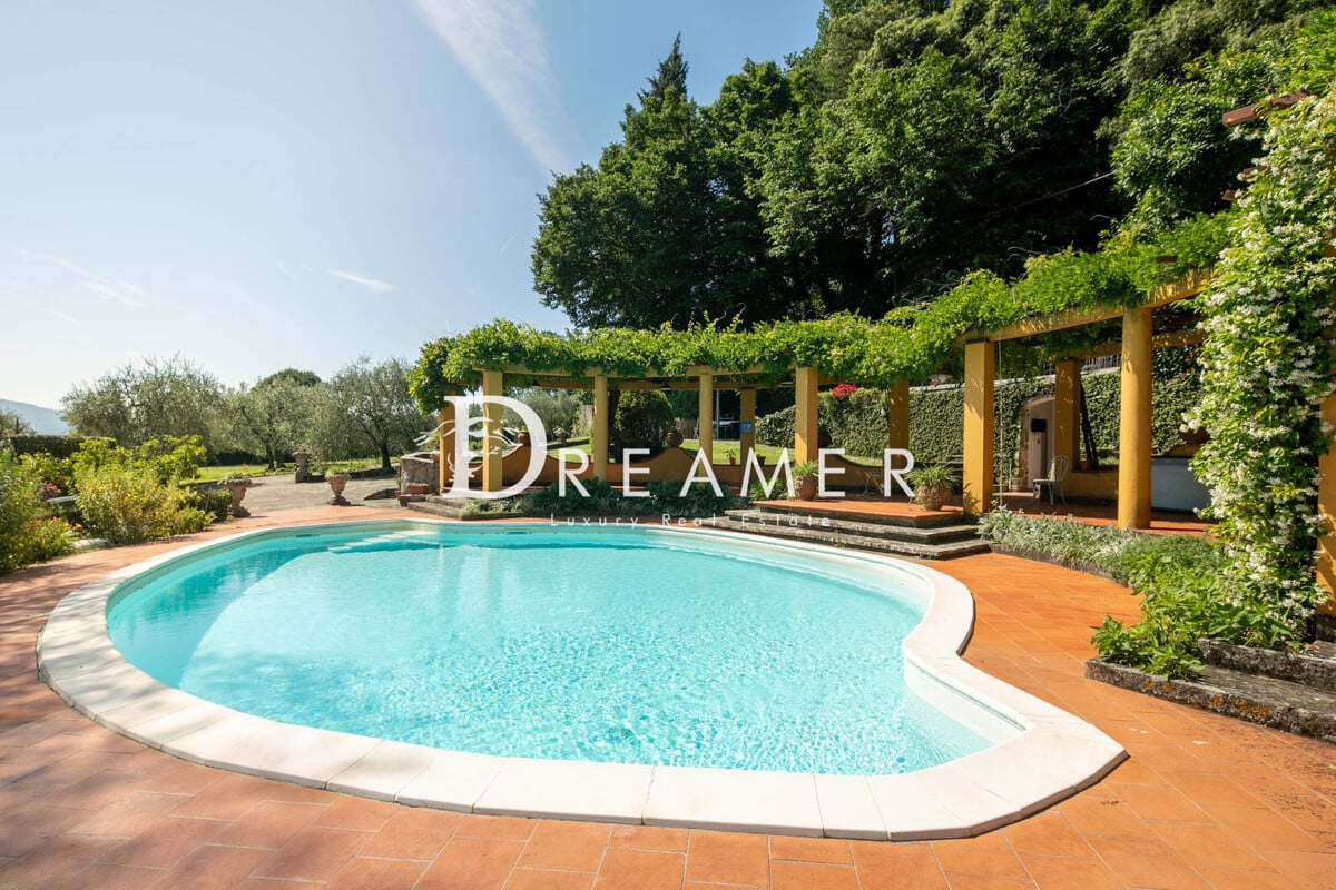 Villa<br> in Pian dei Giullari with pool