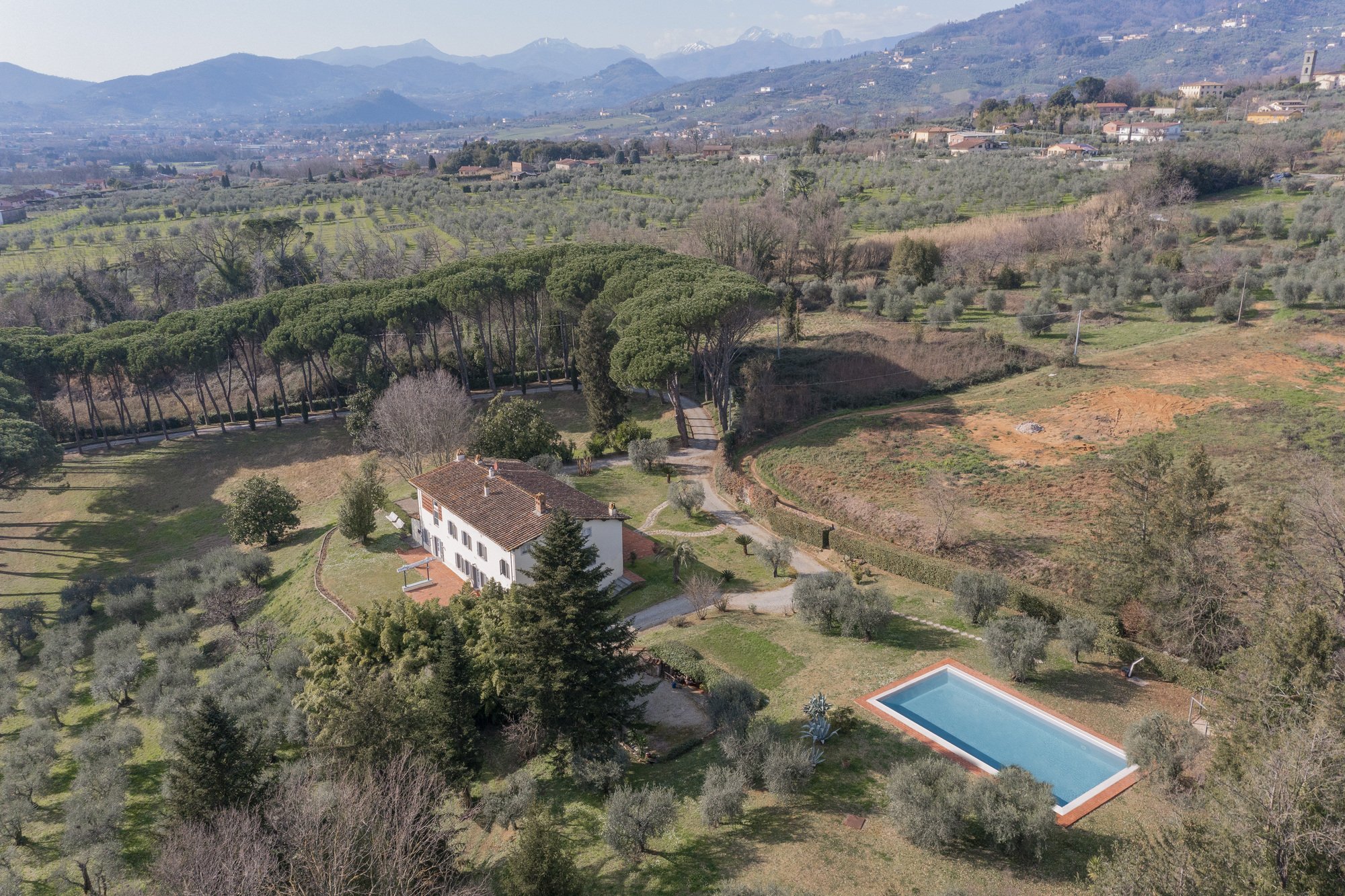 Elegant Historic Villa with a Pool<br> on the Hills of Lucca