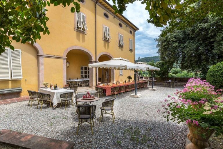 Villa Storica con Piscina<br> sulle Colline di Lucca