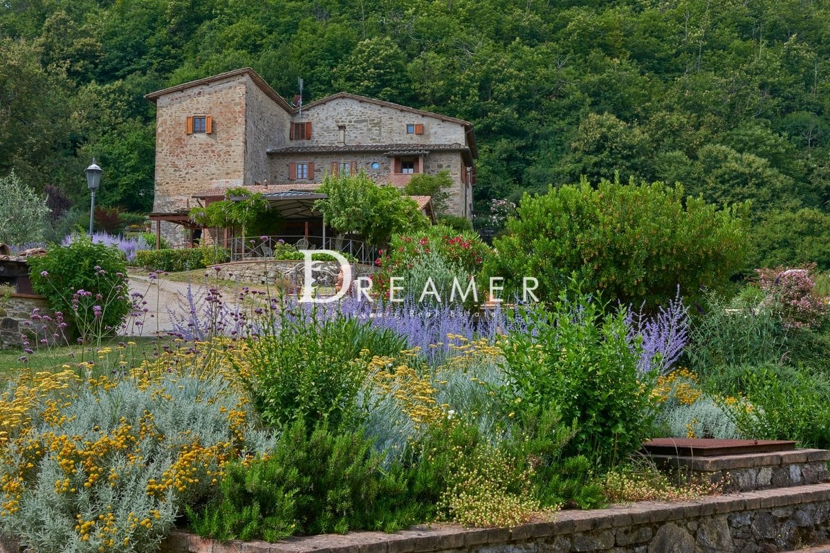 Countryhouse-for-sale-with-pool-Chianti-9554-22