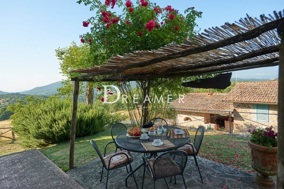Countryhouse-for-sale-with-pool-Chianti-9554-4