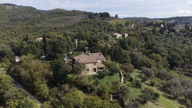 Villa-with-pool-for-sale-Chianti-7024