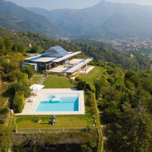 Villa with Pool Camaiore